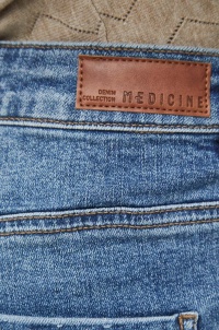 Джинси жіночі MEDICINE  RW23-SJD020